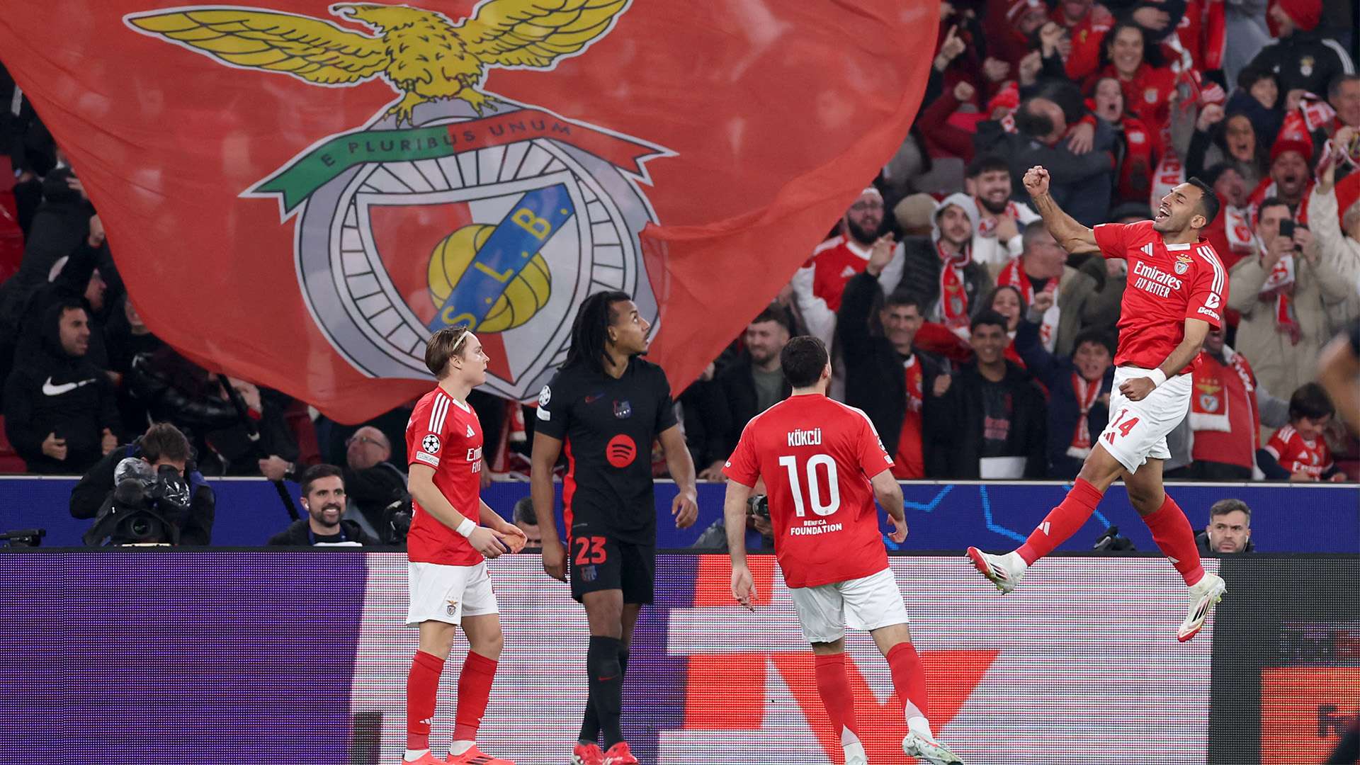 也为队伍的 也为队伍的